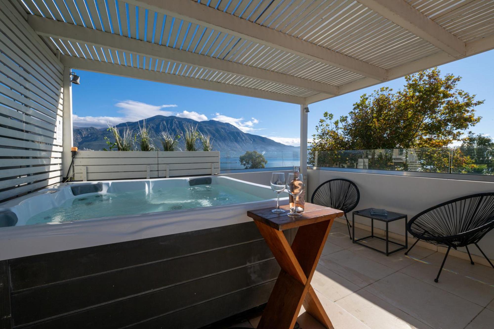 Panellinion Luxury Rooms 卡拉马塔 外观 照片